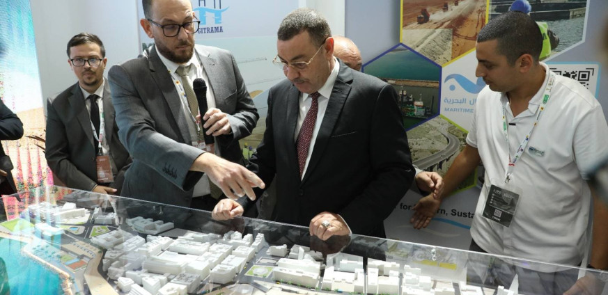 Visite du Ministre des Transports au stand d’ALDIPH lors du Salon International IATF