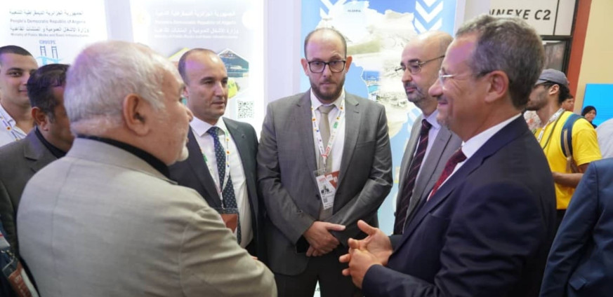Visite du Ministre des Travaux Publics et des Infrastructures de Base au stand d’ALDIPH lors du Salon International IATF